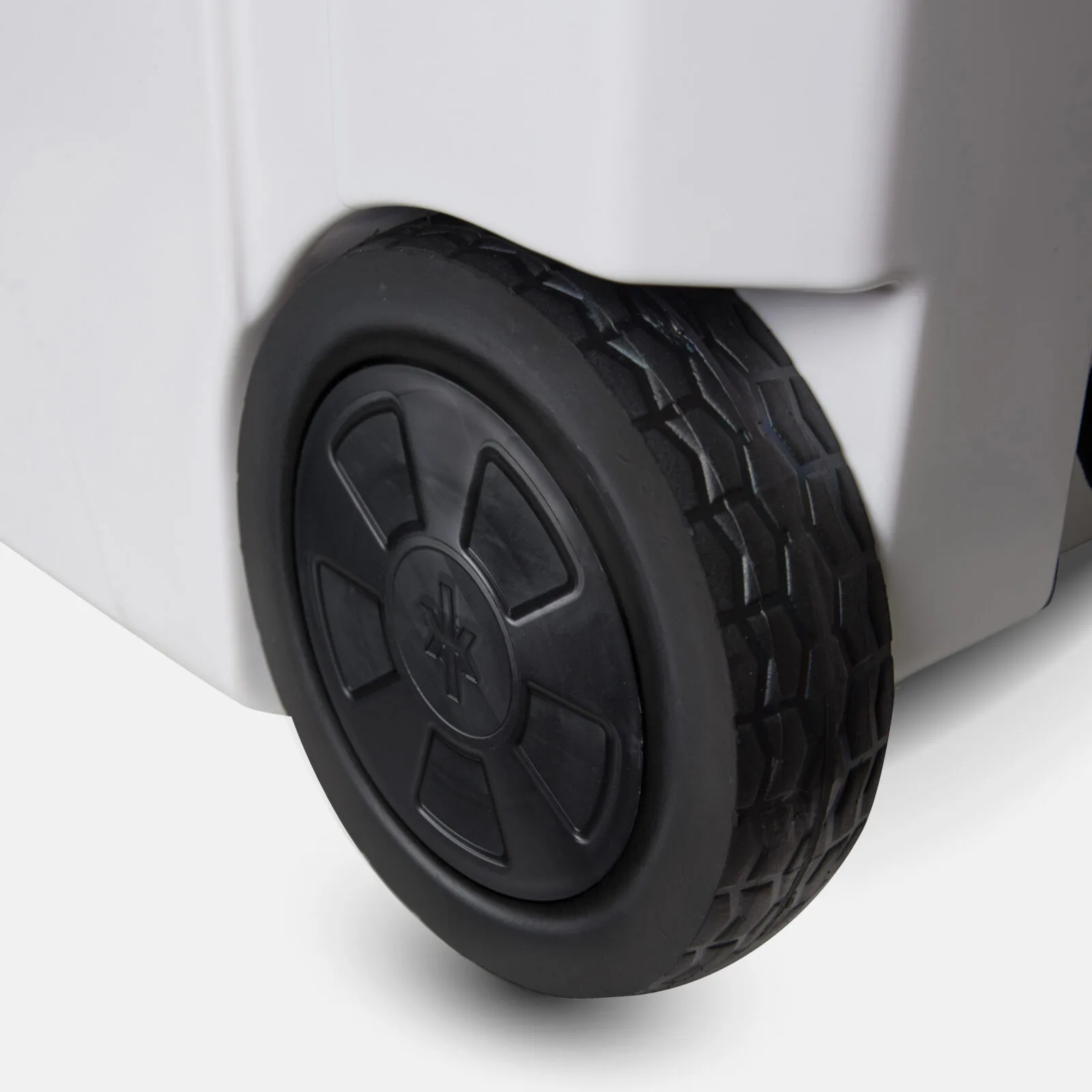 ZULKI - Conservadora con Ruedas 65QT - Blanco Nieve