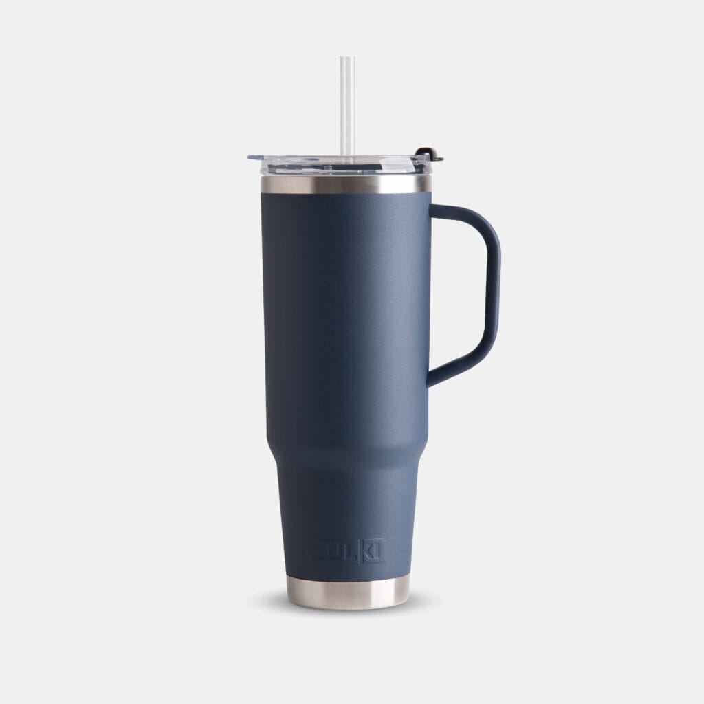 Botella térmica 500 ml vs. 750 ml: ¿qué tamaño conviene? 5 Botella térmica 500 ml vs. 750 ml: ¿qué tamaño conviene? Cuando elegís una botella térmica, la capacidad parece una decisión bastante simple.